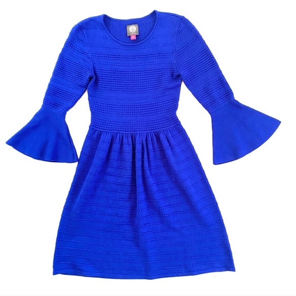 Vince Camuto Dresses & Skirts - Vince Camuto Bell Sleeve Sweater Dress M